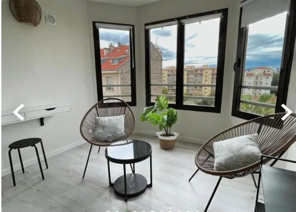Beautiful Apartment Design Next To The Sea Antibes