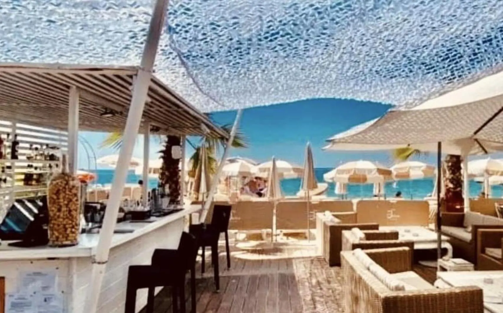 Beautiful Apartment Design Next To The Sea 昂蒂布